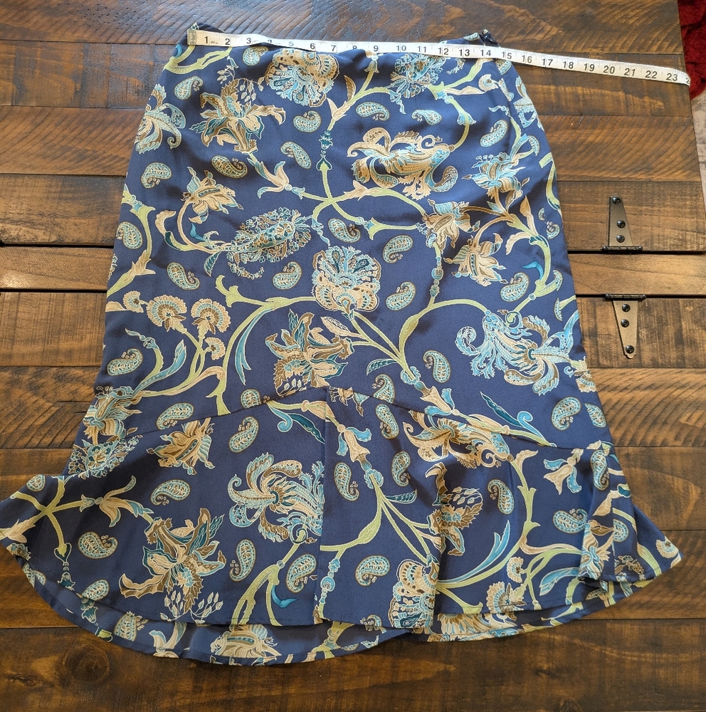 Talbot's Silk Floral Skirt Size 8 - Picture 3 of 12